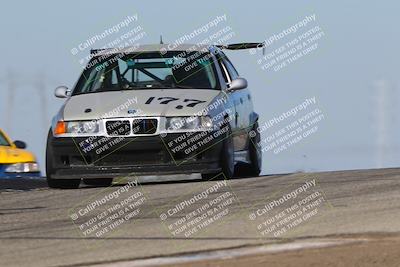 media/Oct-26-2025-CalClub SCCA (Sun) [[8ce1e69566]]/Group 4/Grapevine/